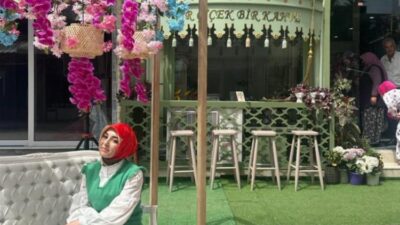 Florist Cafe Çiçekçilik açıldı