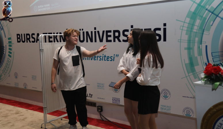 Bursa’da “Gençlerin Bağımlılıkla Mücadelesi: Telefonumu Kaybettim” Projesi İlk Skeçle Başladı
