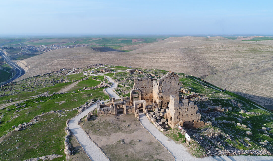 Diyarbakır’da üç bin yıllık takılar sergileniyor