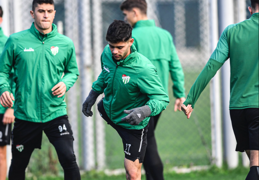 Bursaspor’un Ankara yolculuğu başladı