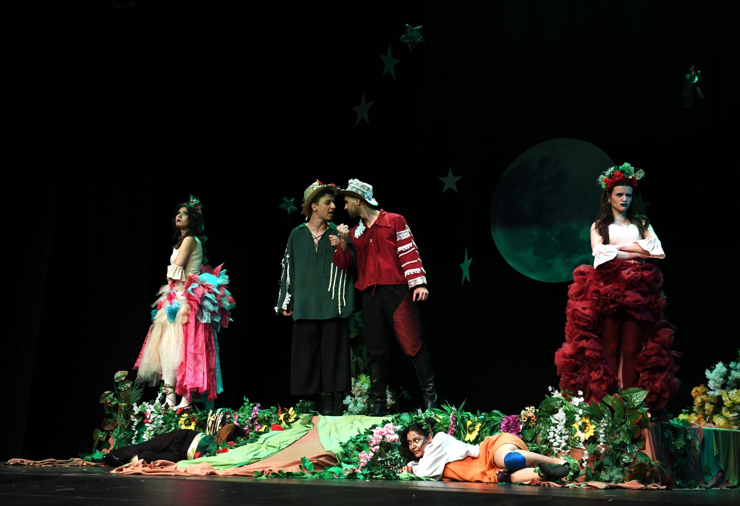 Osmangazi’de Bir Yaz Gecesi Rüyası sahnelendi! Tiyatroya verilen değer..