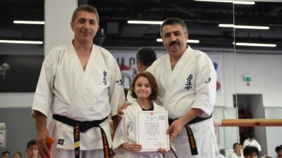 Bursa Yıldırım’da kareteciler kuşak yükselttiler!