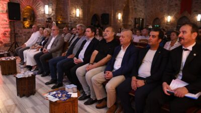 Şarkılar barış dolu bir dünya için söylendi !