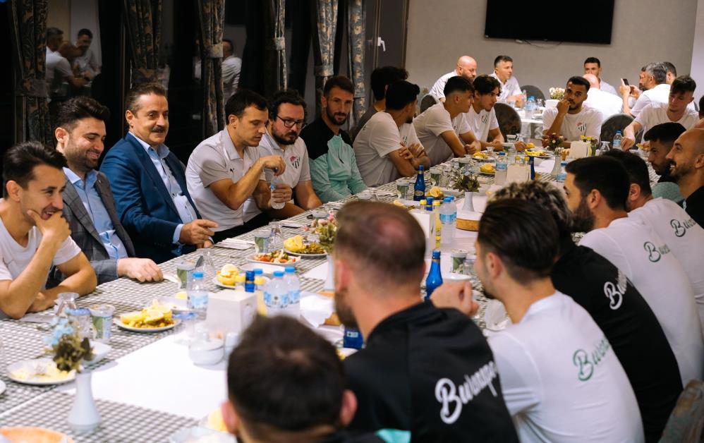 Bursaspor moral yemeğinde bir araya geldi