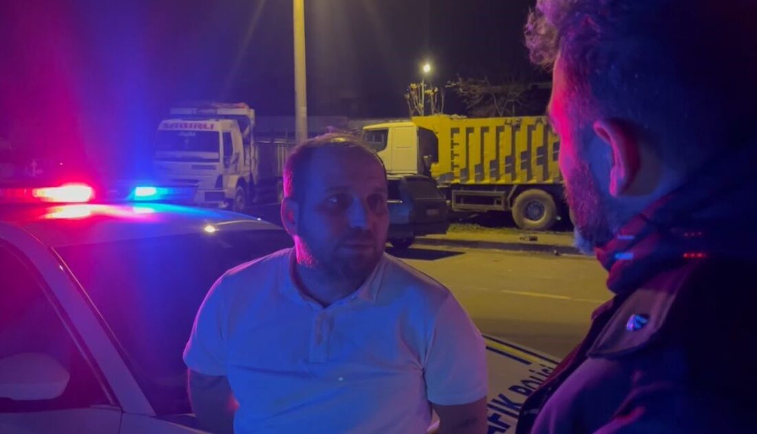 Bursa’da kaçan sürücüye komiser öğüt verdi