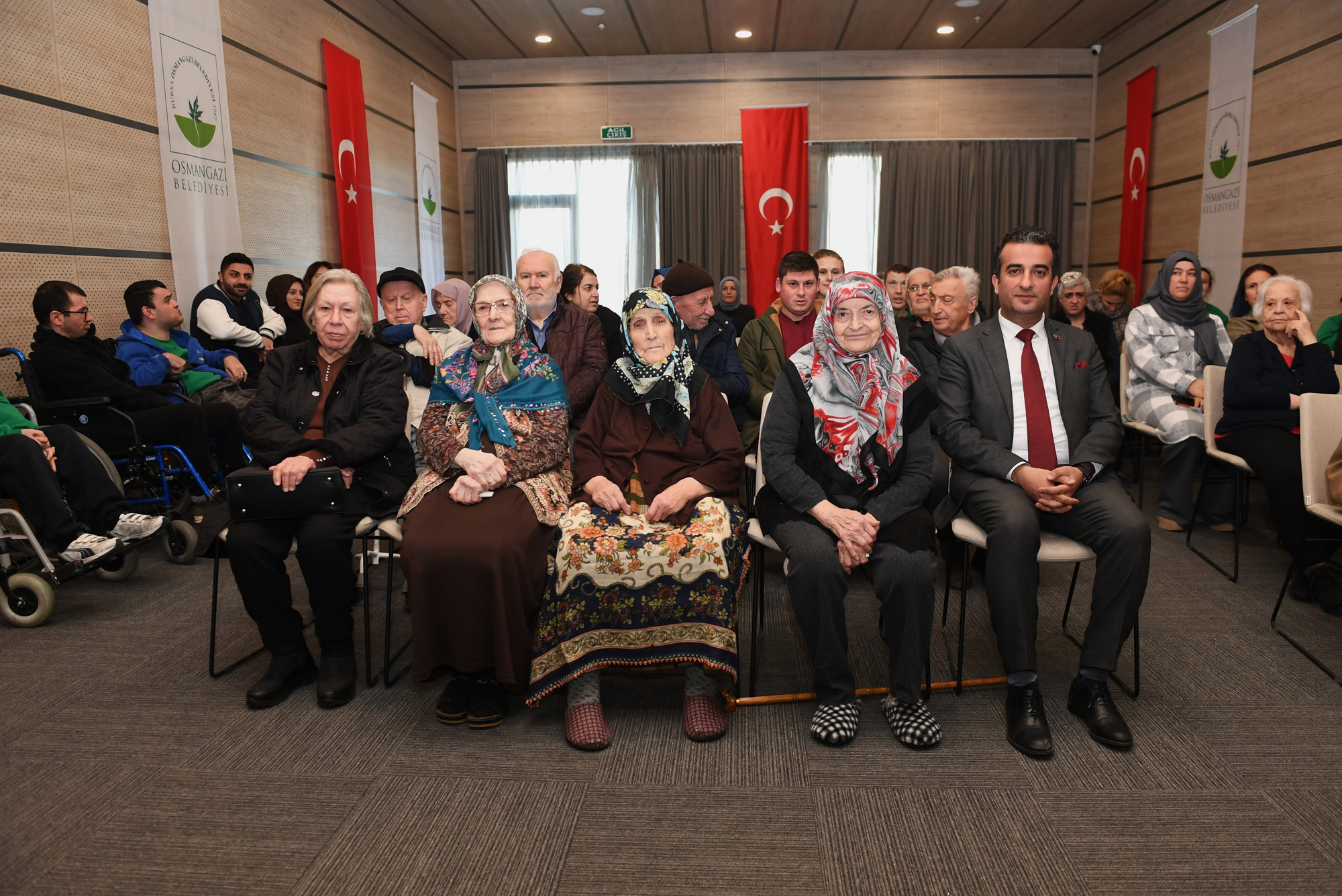 Barem sakinleri konser ile moral buldu!