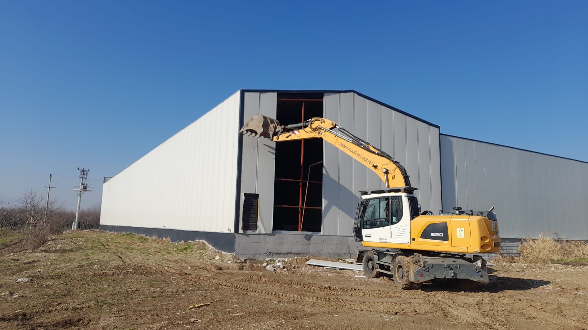 Tarım arazileri kaçak yapılardan temizleniyor!