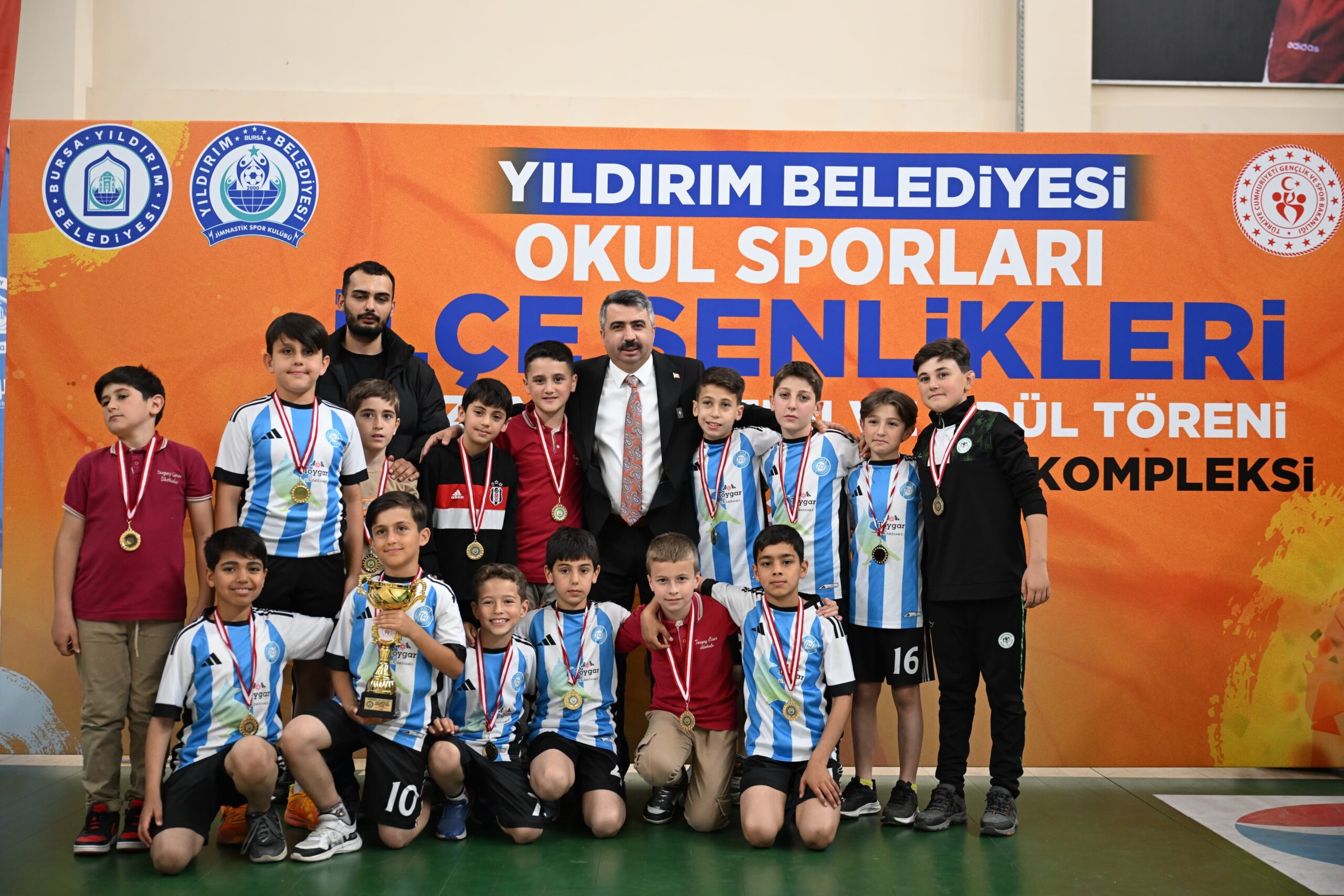 Okul Sporları İlçe şenliklerinde görkemli bir final gerçekleşti!