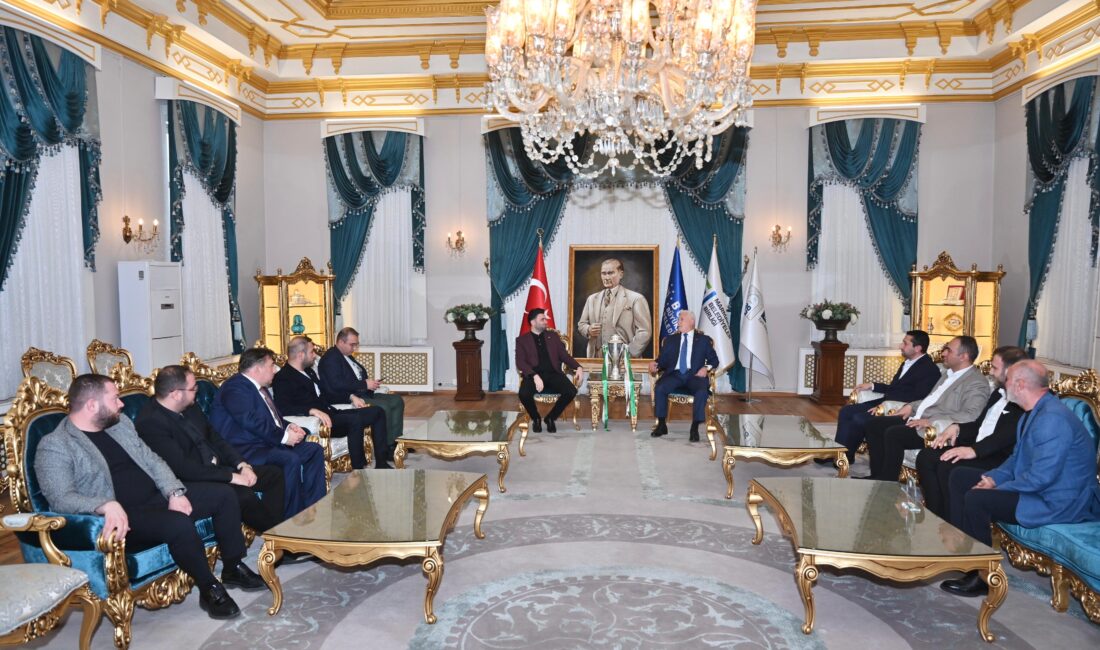 Bursaspor Başkanı Enes Çelik Mustafa Bozbey’i ziyaret etti!