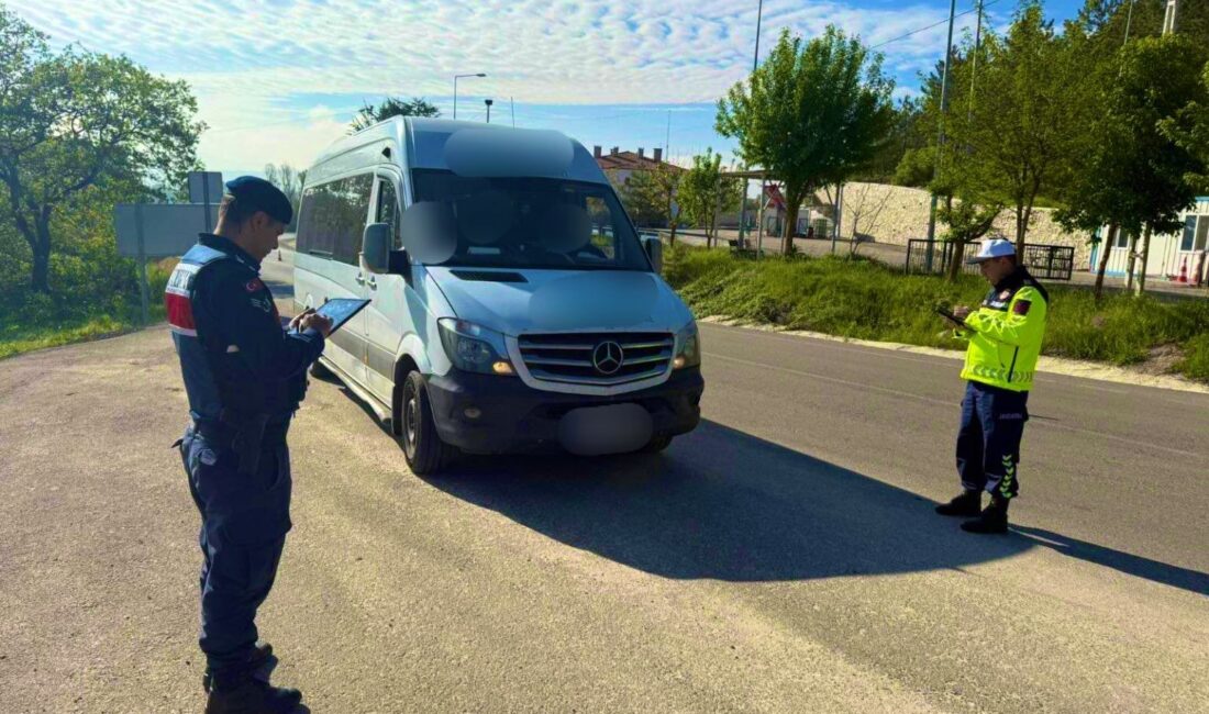 Okul çevresinde bulunan şüphelilere geçit verilmedi! 27 şahıs ise yakalandı…