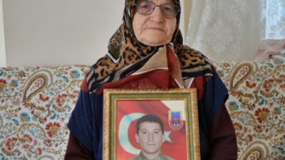 Şehit annesine duygusal hizmet!