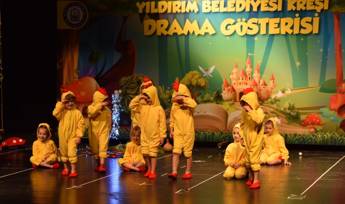 Yıldırımlı miniklerin mezuniyet sevinci kameralara yansıdı!