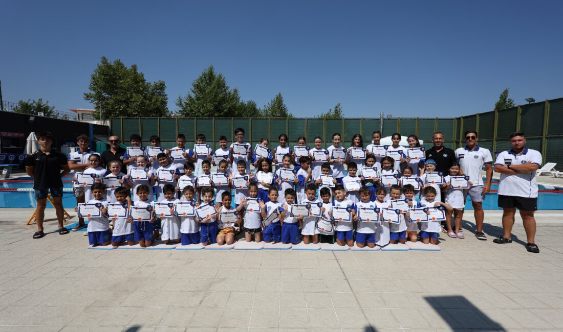 Minik kulaçlar ikinci dönemi tamamladı