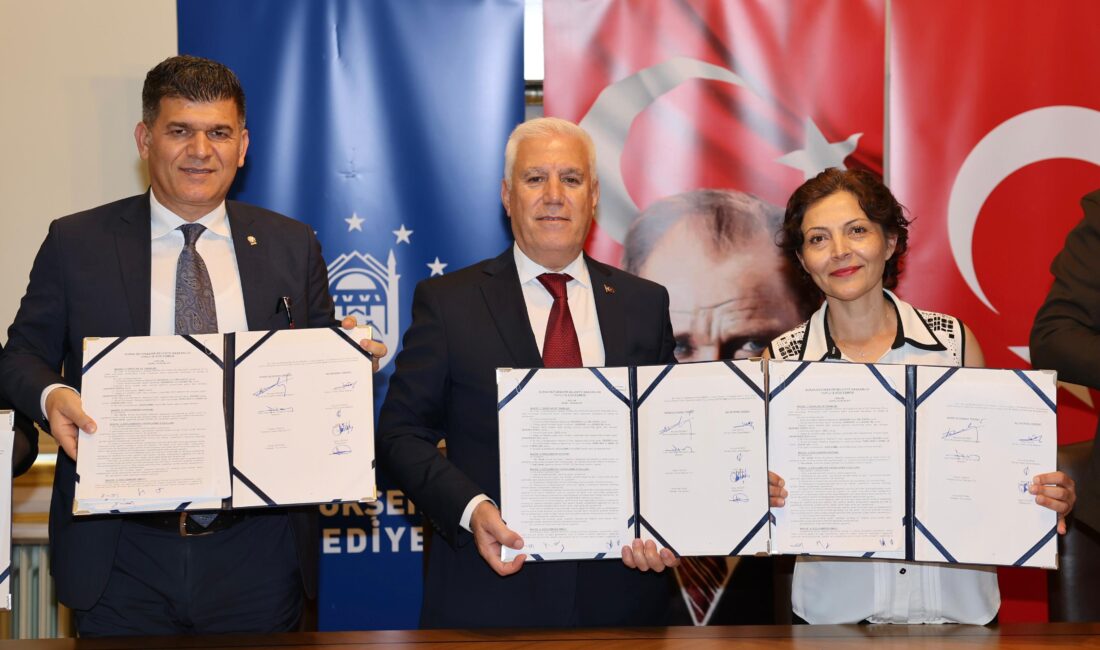 Büyükşehir’de toplu sözleşme için imzalar atıldı