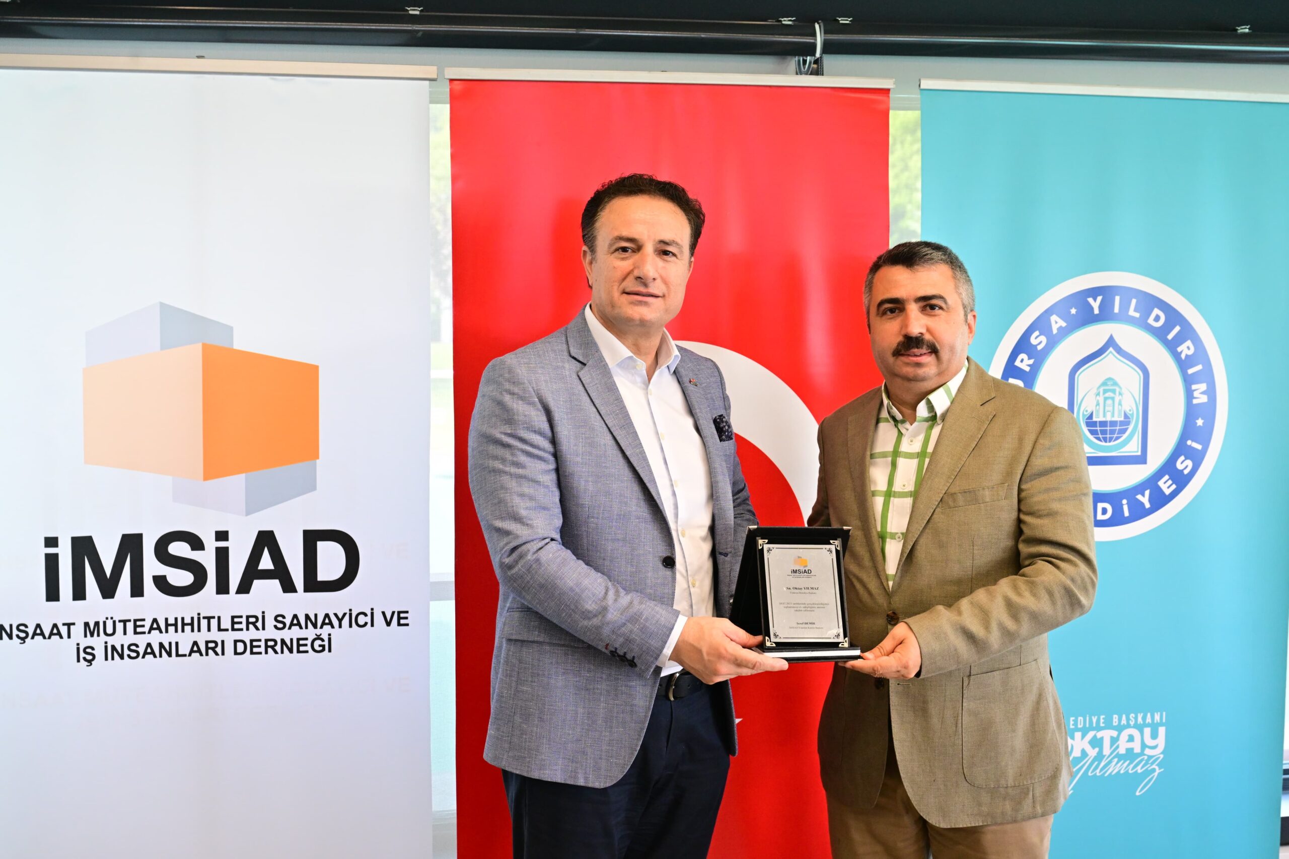 Para değil meydanlar, parklar, yollar kazanıyor!