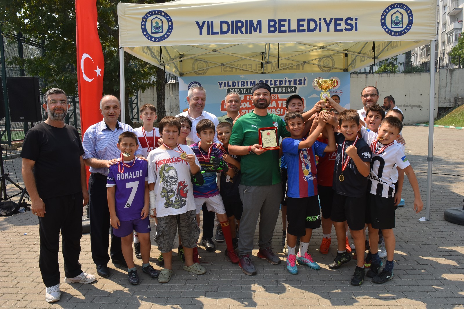 Kardeşlik kazandı!