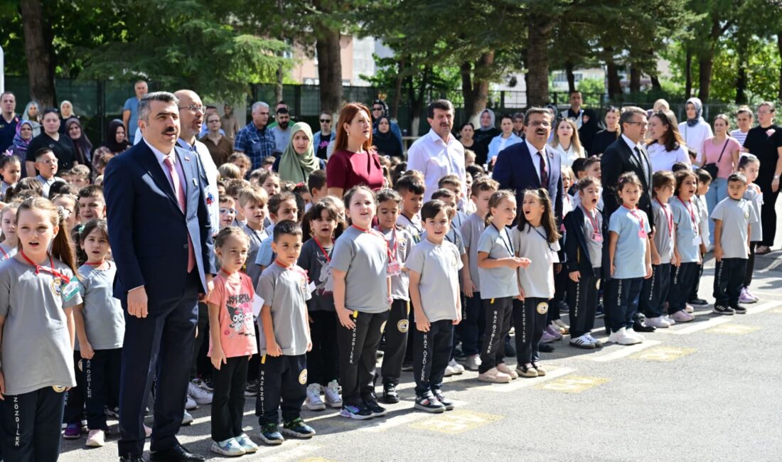 BAŞKANYILMAZ’DAN ÖĞRENCİLERE ALTIN ÖĞÜTLER