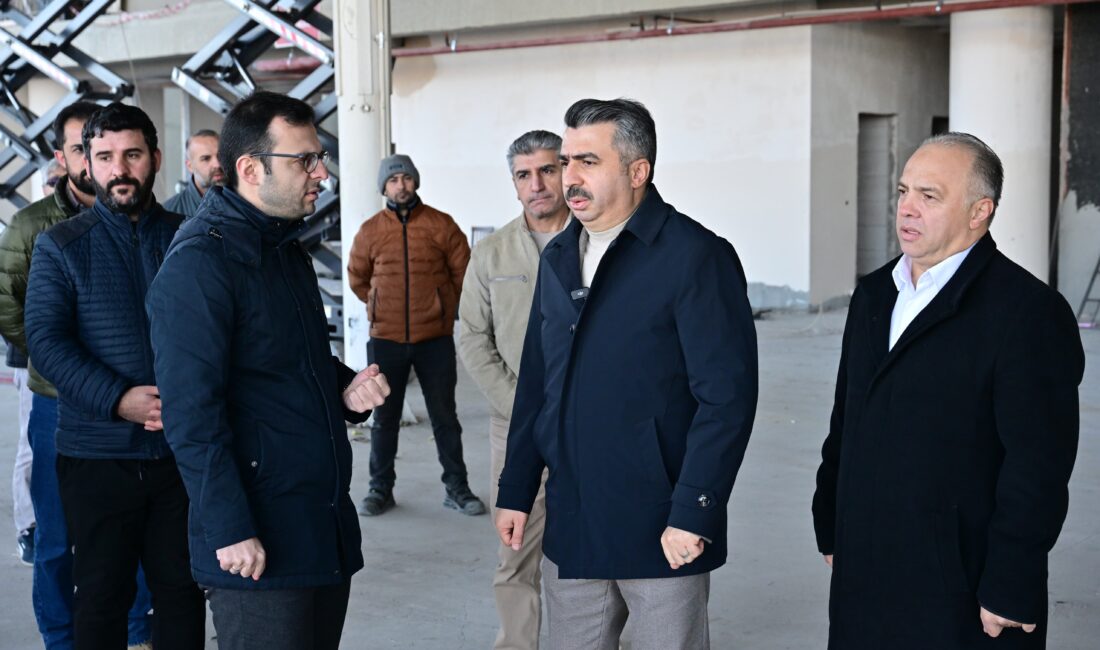 PİREMİR GENÇLİK VE SPOR MERKEZİ’NDE ÇALIŞMALAR DEVAM EDİYOR