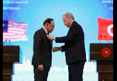 Malezya Başbakanı İbrahim’e, Cumhuriyet Nişanı tevcih edildi
