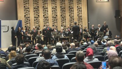 ‘Kalpten Dile Ezgiler’ konseri yoğun ilgi