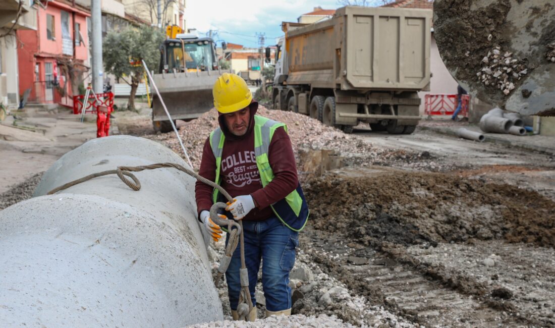 Mustafakemalpaşa’nın altyapısı Büyükşehir’le yenileniyor