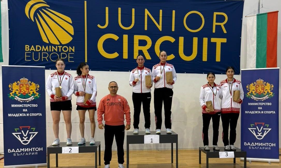 Osmangazi Badminton Takımı Bulgaristan’da Şov Yaptı