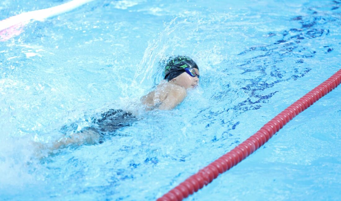 Osmangazi Belediyesi’nden 23 Nisan’a Özel Yüzme Şenliği