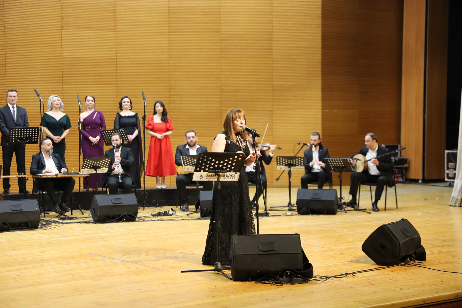 Sanatseverlere şarkı ve türkülerle müzik ziyafeti