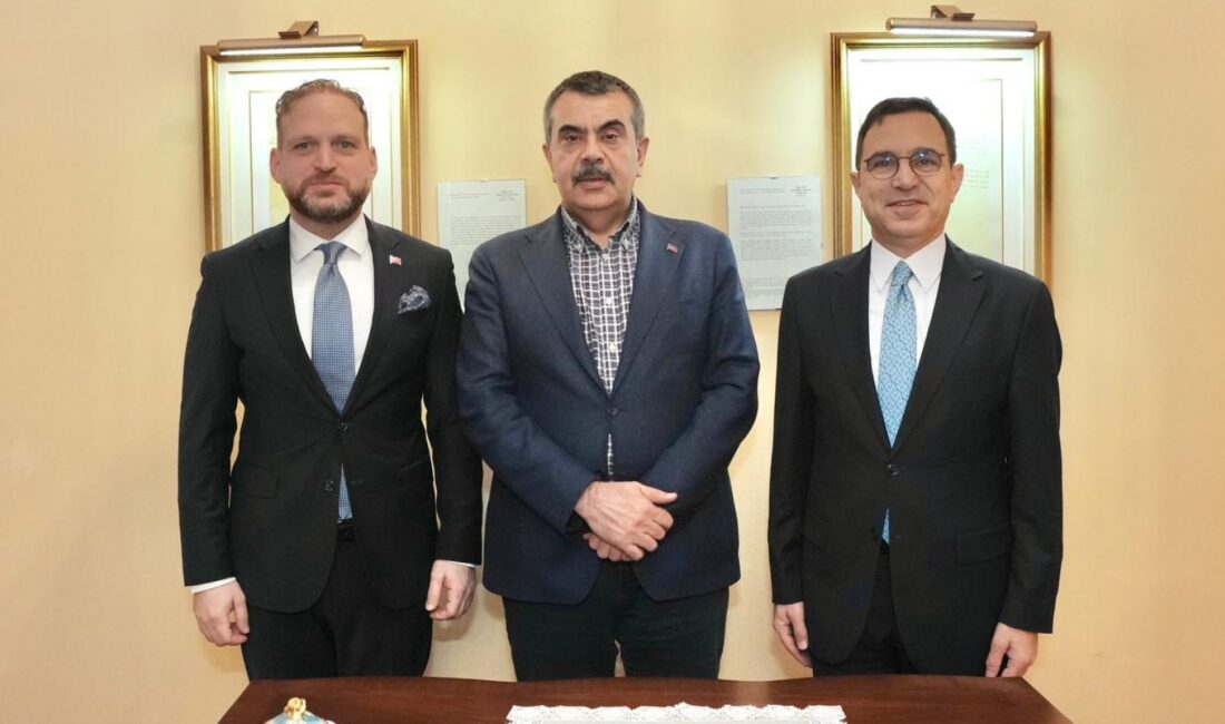Bakan Tekin ST Petersburg Başkonsolosluğunu Ziyaret Etti