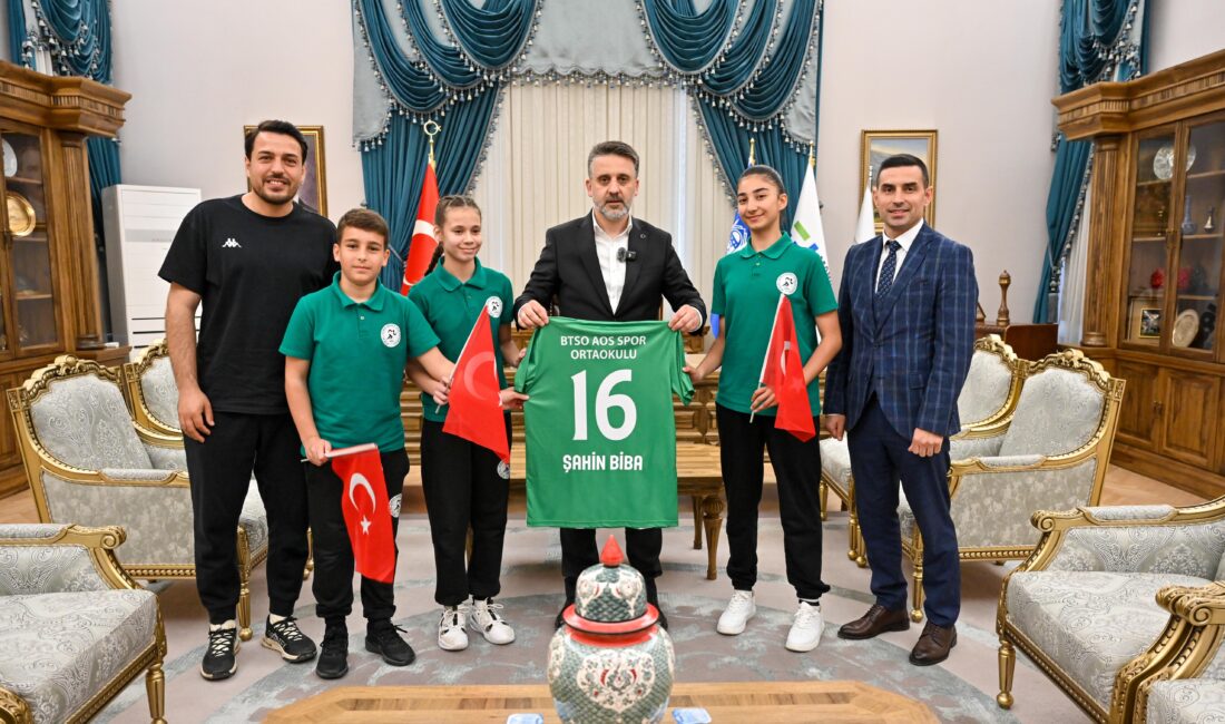 23 Nisan’da başkanlık koltuğu çocukların oldu