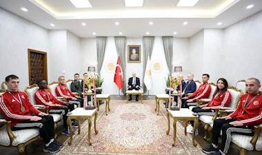 Bakan Güler Şampiyon Askeri Sporcuları Ağırladı