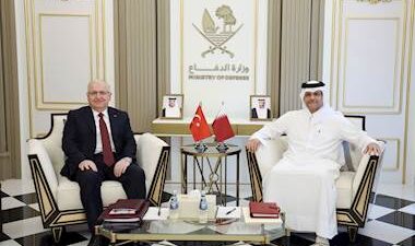 Millî Savunma Bakanı Yaşar Güler, Katar Başbakan Yardımcısı ve Savunma Bakanı Şeyh Saud Bin Abdurrahman Bin Hasan Bin Ali Al Sani Doha’da Bir Araya Geldi