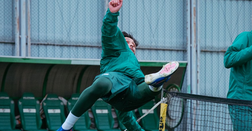 Bursaspor’da Deplasman Hazırlığı: Yeşil-Beyazlılar Aliağa FK Maçı İçin Sahaya İndi