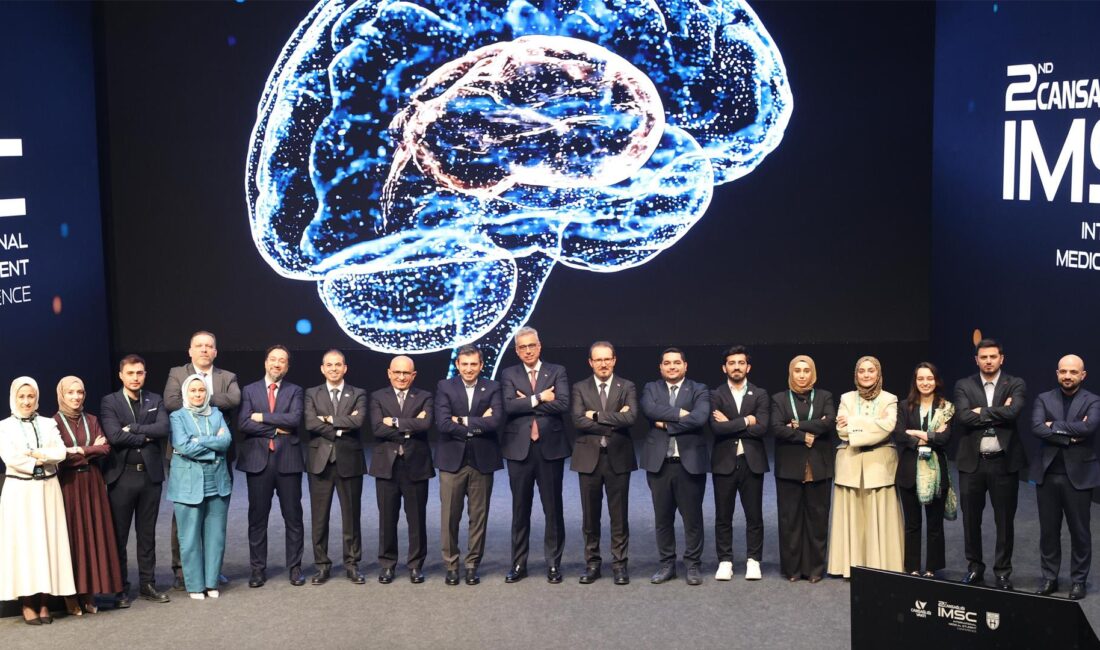 Sağlık Bakanı Memişoğlu 2. Cansağlığı Uluslararası Tıp Öğrenci Kongresi’nde Konuştu