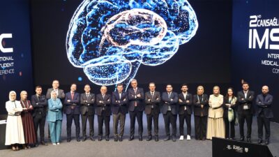 Sağlık Bakanı Memişoğlu 2. Cansağlığı Uluslararası Tıp Öğrenci Kongresi’nde Konuştu