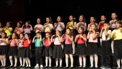 Bursa’da çocukların sesi senfoniyle yükseldi