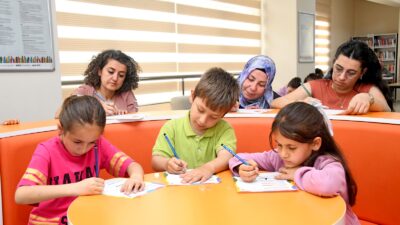 Hayatımın İlk Kütüphanesi Annem” Anne ve Çocukların Gönüllerine Dokundu Hayatımın İlk Kütüphanesi Annem” Anne ve Çocukların Gönüllerine Dokundu