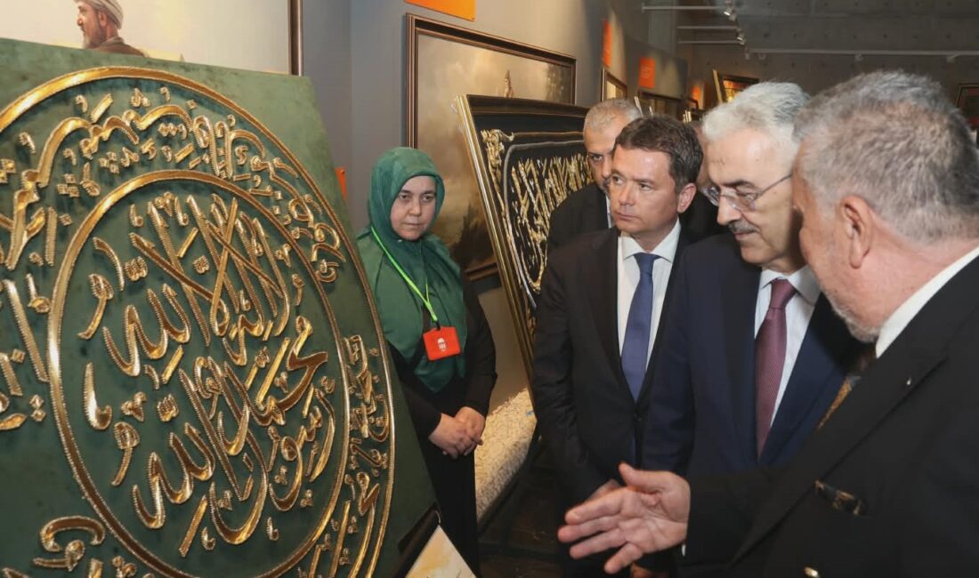 “Mukaddes Emanetler Sergisi” Osmangazi’de Ziyaretçilerini Ağırlıyor “Mukaddes Emanetler Sergisi” Osmangazi’de Ziyaretçilerini Ağırlıyor