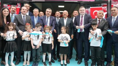 Bakan Tekin İzmir’de Anaokulu Açılışına Katıldı